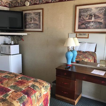 Skyliner Motel Stroud Екстер'єр фото
