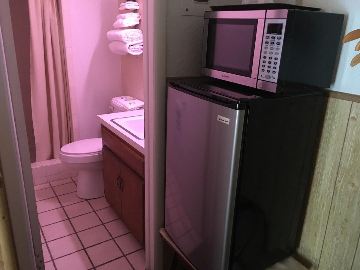 Skyliner Motel Stroud Екстер'єр фото