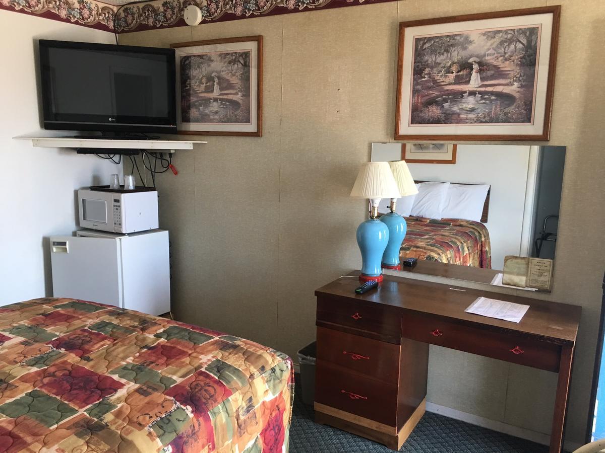 Skyliner Motel Stroud Екстер'єр фото