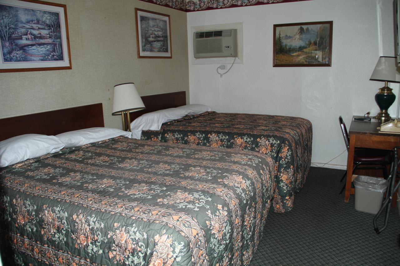 Skyliner Motel Stroud Екстер'єр фото