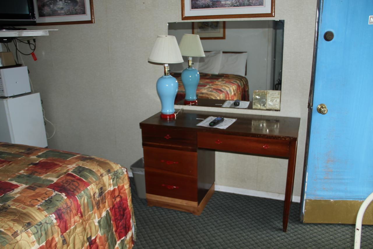 Skyliner Motel Stroud Екстер'єр фото