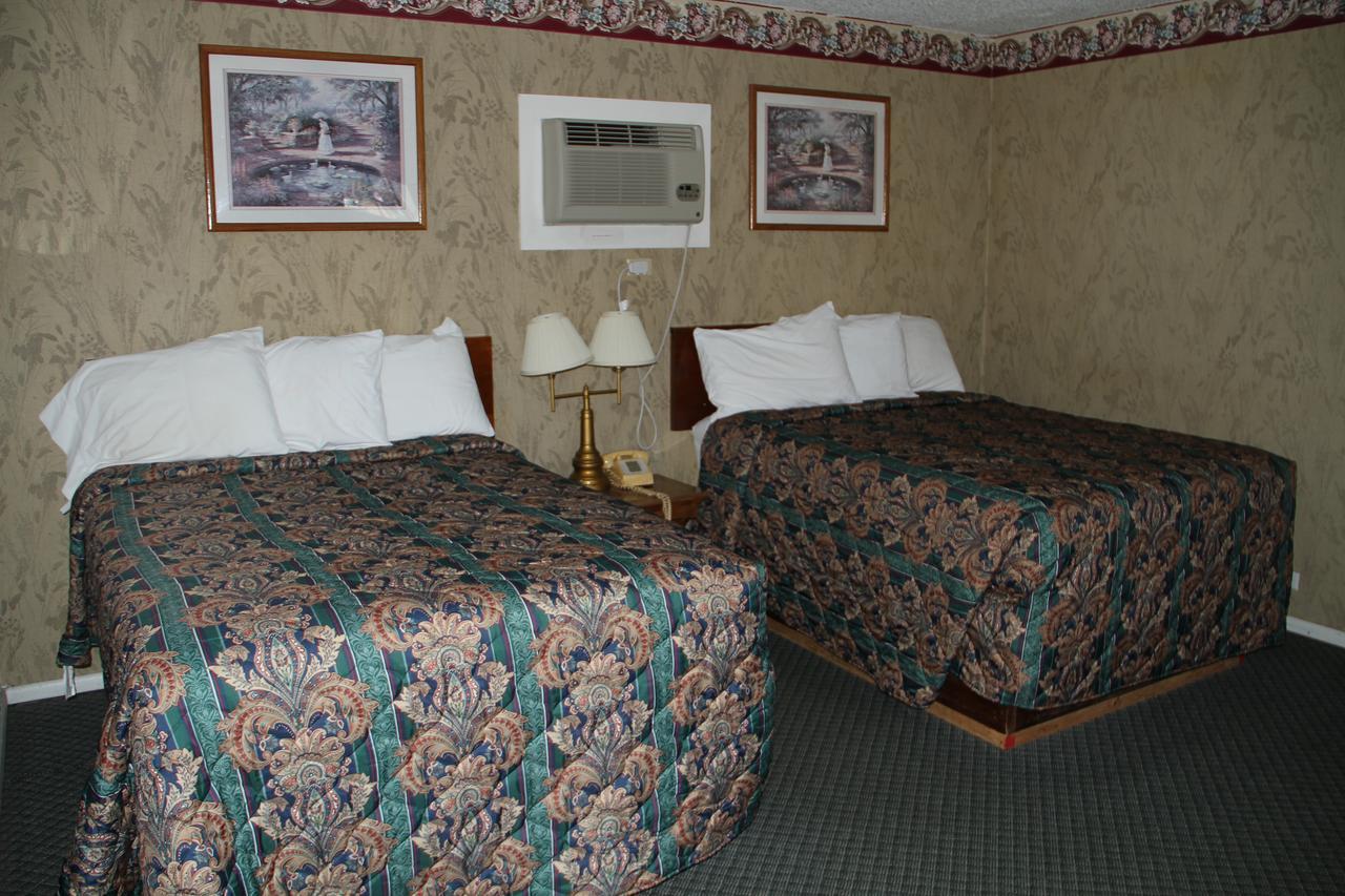 Skyliner Motel Stroud Екстер'єр фото