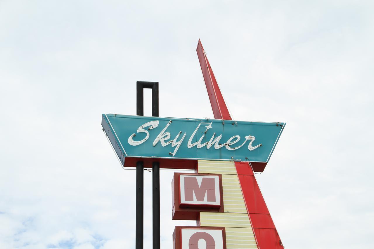 Skyliner Motel Stroud Екстер'єр фото